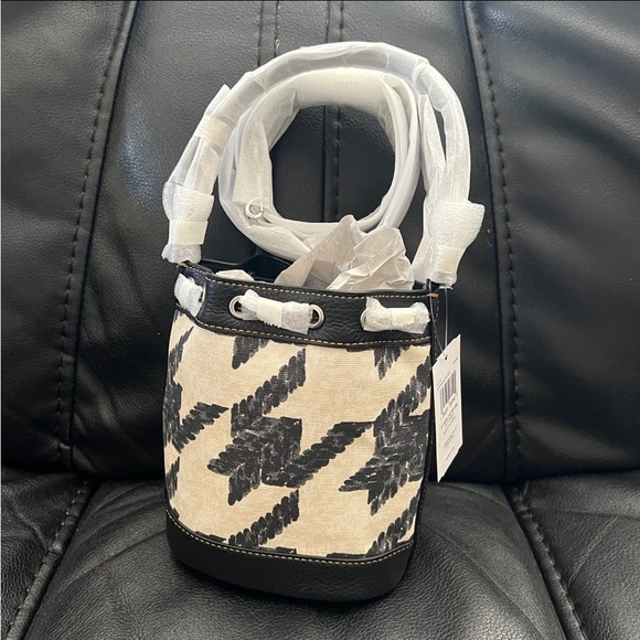 Coach Mini Dempsey Bucket Bag With Houndstooth Print And Patch - Picture 4 of 8